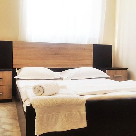 Friendship Hostel & Tours 耶烈万 客房 照片