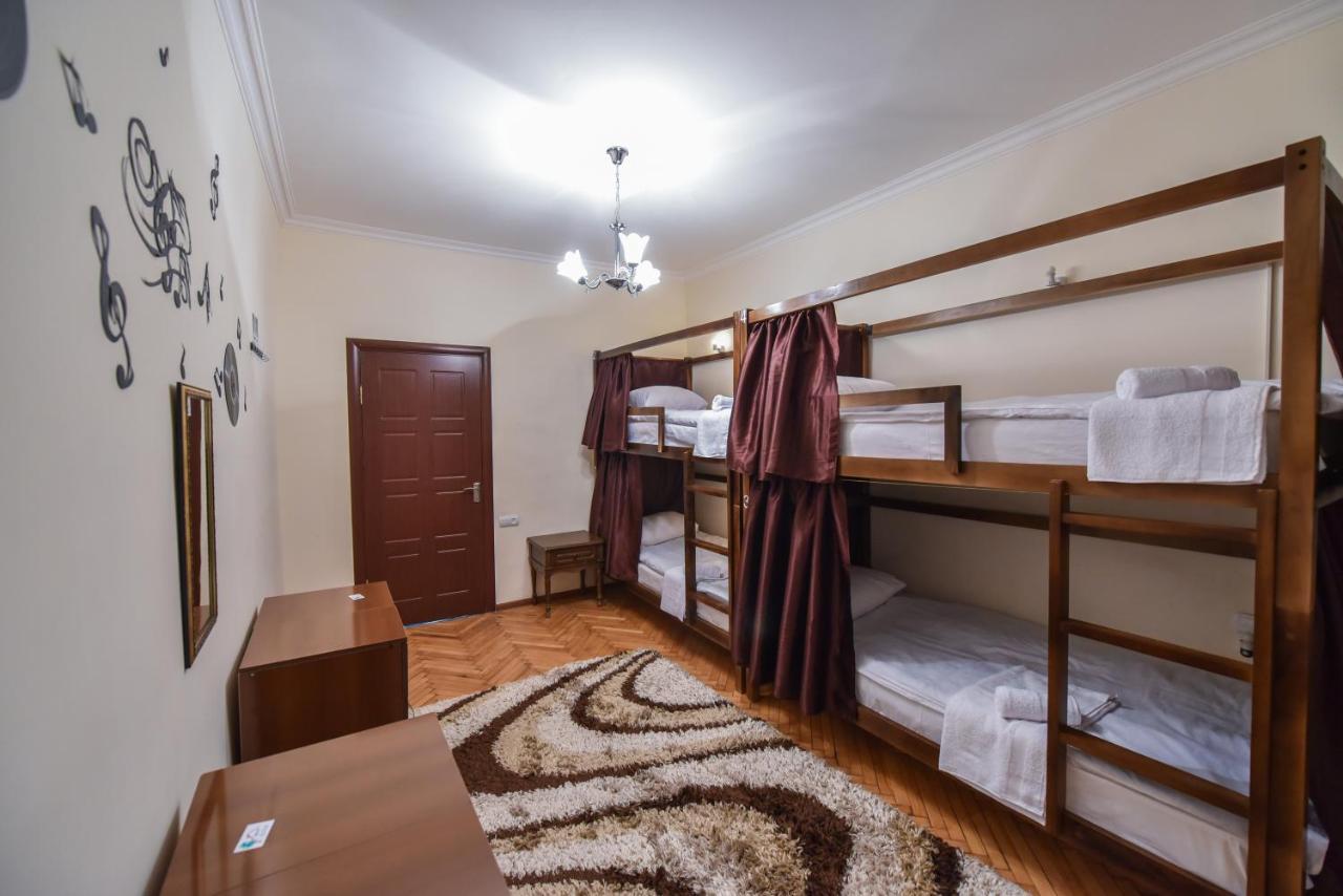 Friendship Hostel & Tours 耶烈万 客房 照片