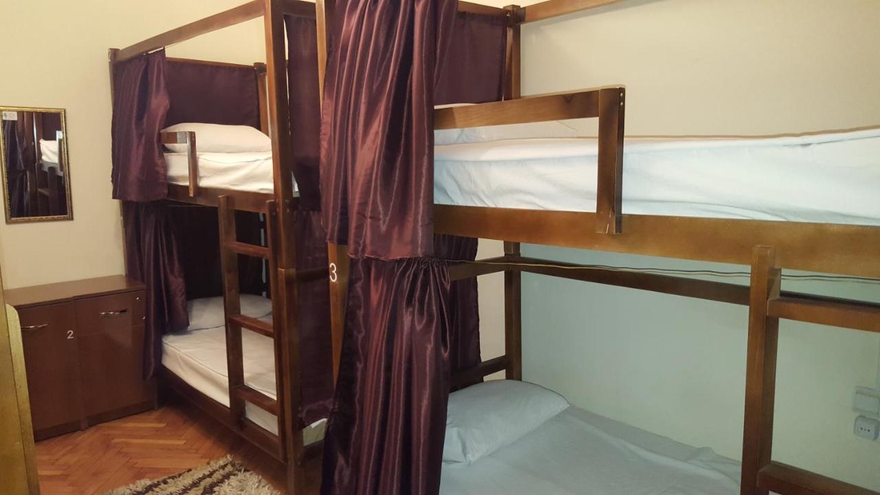 Friendship Hostel & Tours 耶烈万 客房 照片