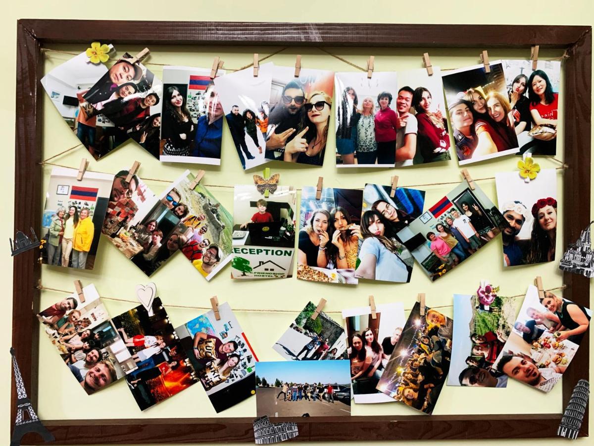 Friendship Hostel & Tours 耶烈万 外观 照片